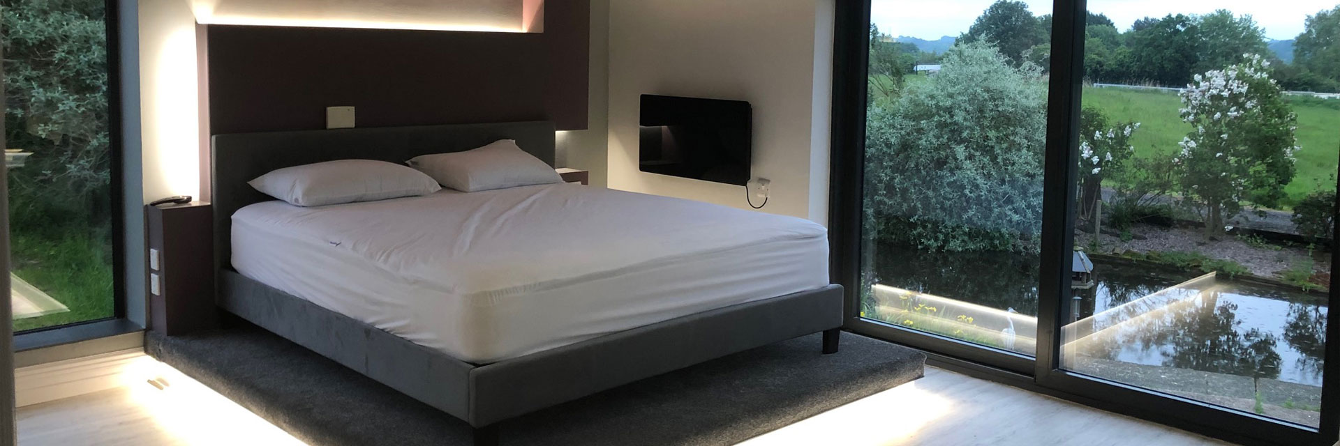Hotels page banner